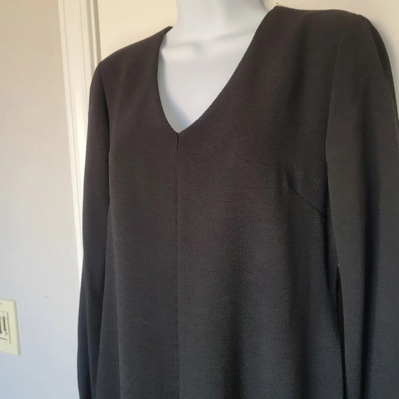 NWT Taylor Dress Black Crepe Long Puff Sleeves V Neck Style 5803 M. Size 6 - Picture 2 of 14